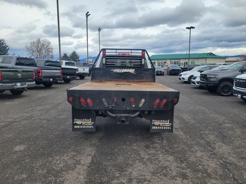 Used 2018 RAM 2500 Tradesman w/ Chrome Appearance Group image 4