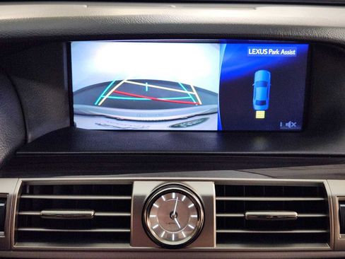 Used 2016 Lexus LS 460 w/ Comfort Package RWD image 18