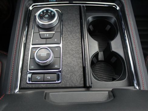 Used 2024 Ford Expedition Limited image 36