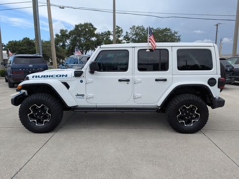 Used 2021 Jeep Wrangler Unlimited Rubicon 4xe w/ Safety Group AWD/4WD image 6