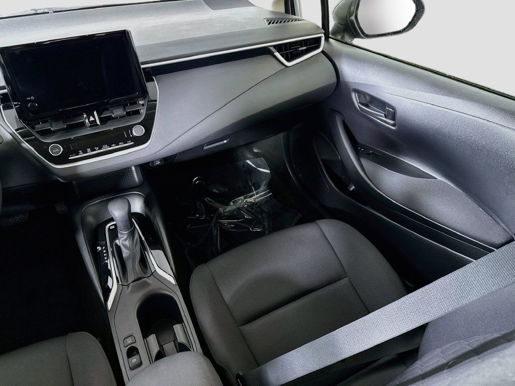 Certified 2025 Toyota Corolla LE AWD/4WD image 25