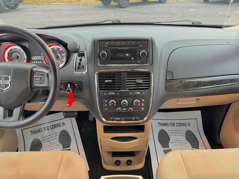 Used 2016 Dodge Grand Caravan SE w/ Quick Order Package 29E SE image 24