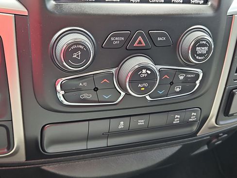Used 2019 RAM 1500 Big Horn RWD image 19