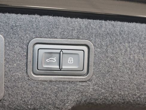 Used 2020 Audi A8 L 4.0T w/ Sport Plus Package image 62