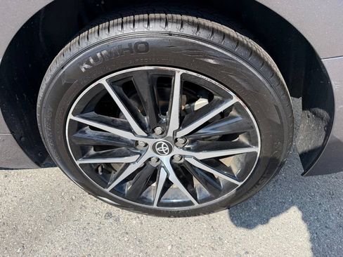 Used 2023 Toyota Camry SE FWD image 12
