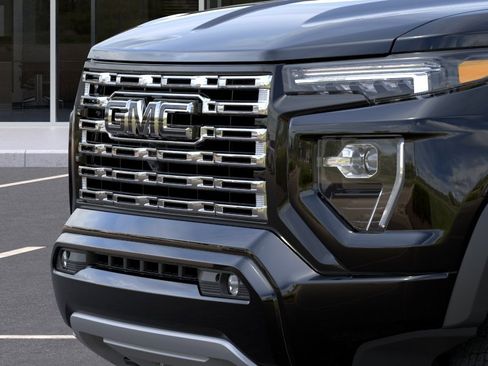 New 2026 GMC Canyon Denali w/ LPO, Denali Black Edition AWD/4WD image 37