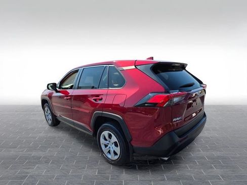 Used 2024 Toyota RAV4 LE AWD/4WD image 6