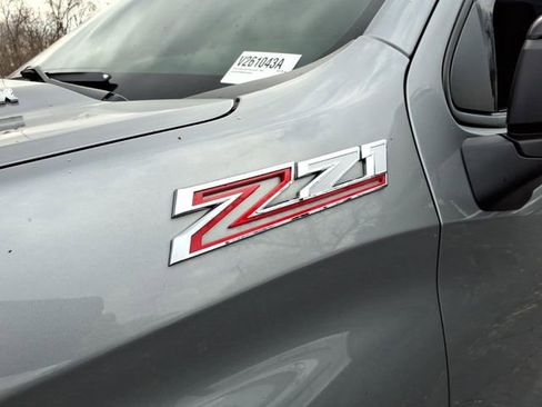 Used 2024 Chevrolet Silverado 1500 RST w/ Z71 Off-Road Package image 17