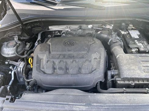 Used 2024 Volkswagen Tiguan SEL R-Line AWD/4WD image 28