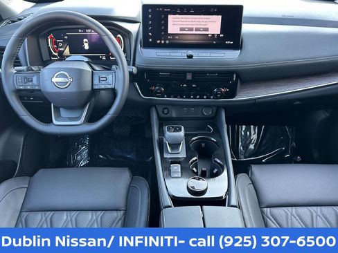 New 2026 Nissan Rogue Platinum w/ Tech Package AWD/4WD image 16