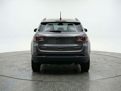 Used 2025 Jeep Compass Limited image 7