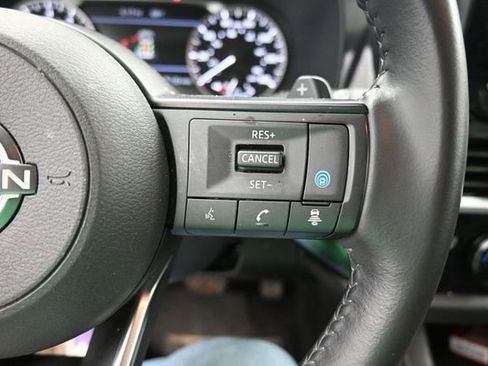 Used 2025 Nissan Pathfinder SV AWD/4WD image 19