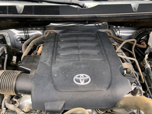 Used 2020 Toyota Tundra SR5 AWD/4WD image 32