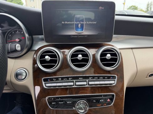 Used 2016 Mercedes-Benz C 300 4MATIC Sedan image 33