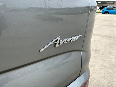 Used 2023 Buick Enclave Avenir w/ Avenir Technology Package AWD/4WD image 24