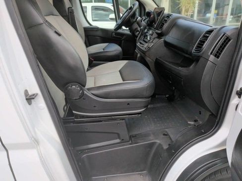 Used 2023 RAM ProMaster 2500 w/ Premium Convenience Group (B) FWD image 6