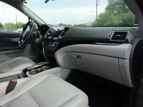 Used 2020 Honda Pilot Touring image 21