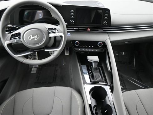 New 2026 Hyundai Elantra SEL Sport image 12