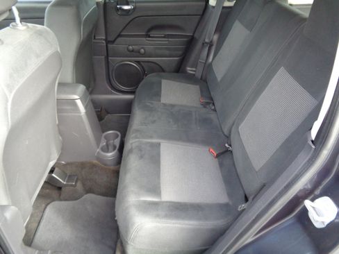 Used 2014 Jeep Patriot Sport w/ Tire & Wheel Group image 17