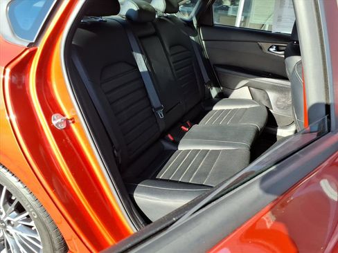 Used 2023 Kia Forte GT-Line w/ GT-Line Premium Package image 16