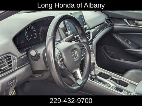 Used 2018 Honda Accord Sport image 13