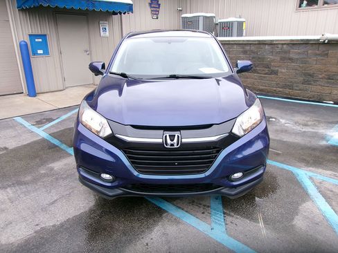 Used 2016 Honda HR-V EX image 2