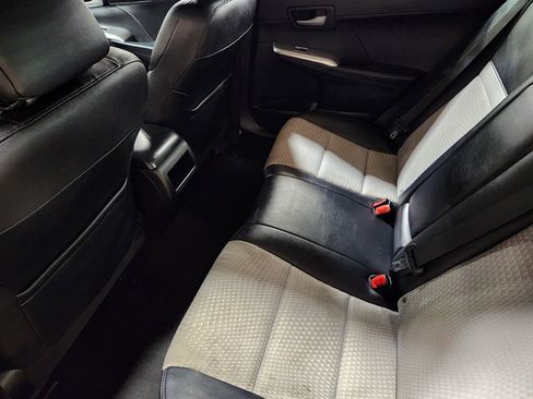 Used 2013 Toyota Camry SE image 51
