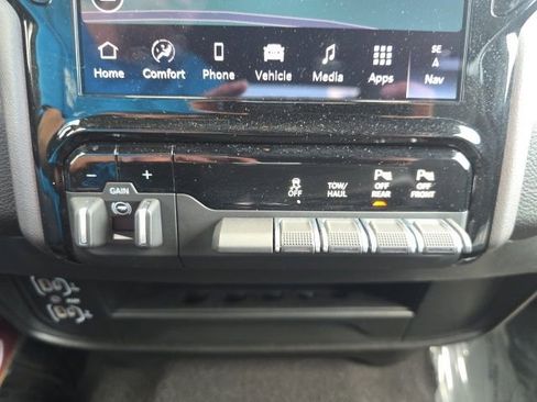 Certified 2026 RAM 2500 Big Horn AWD/4WD image 24