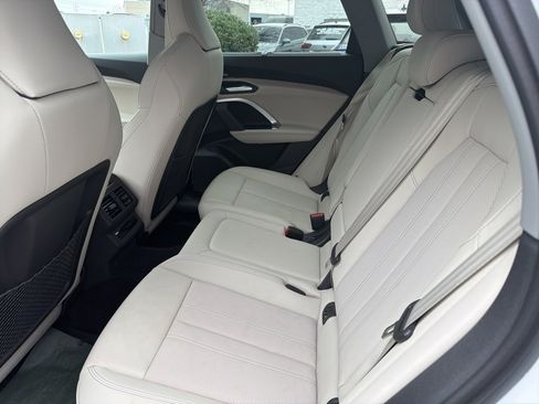 Used 2025 Audi Q5 Premium Plus w/ Premium Plus image 5