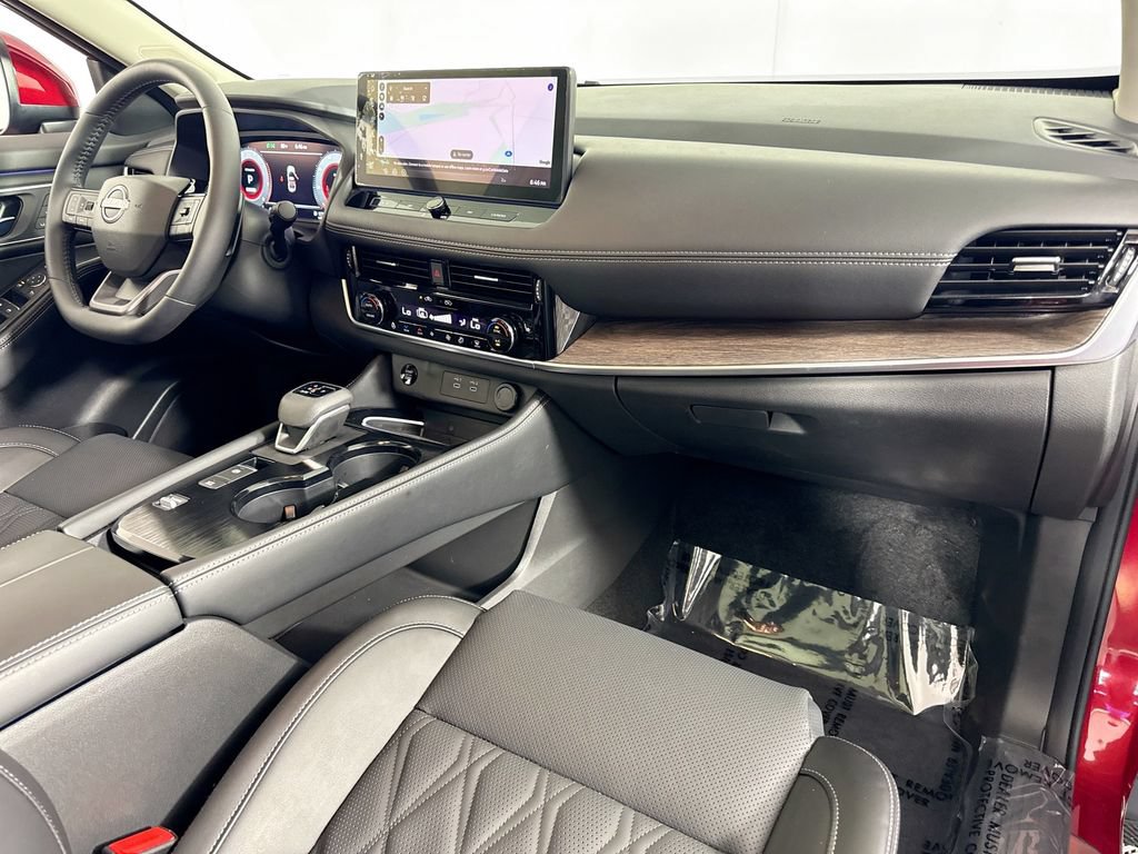 Used 2025 Nissan Rogue Platinum w/ Platinum Premium Package FWD image 37