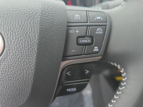 Used 2026 Toyota Camry SE FWD image 17