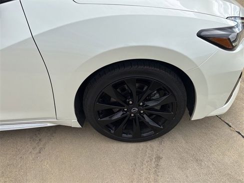 Used 2023 Nissan Maxima SR w/ Sport Mat Group image 51