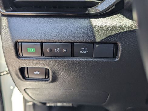 Certified 2025 Nissan Sentra SV w/ All-Weather Package FWD image 31