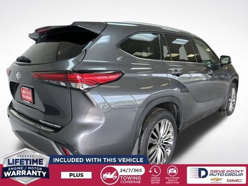 Used 2022 Toyota Highlander Limited AWD/4WD image 3