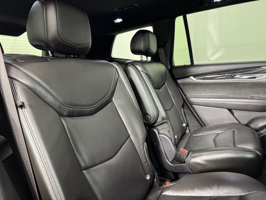 Used 2020 Cadillac XT6 Premium Luxury FWD image 30