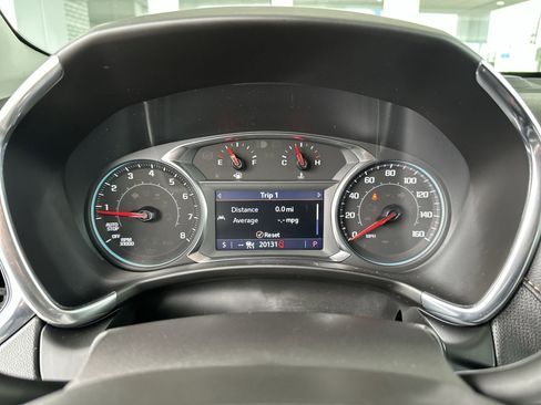 Used 2024 Chevrolet Equinox Premier AWD/4WD image 11