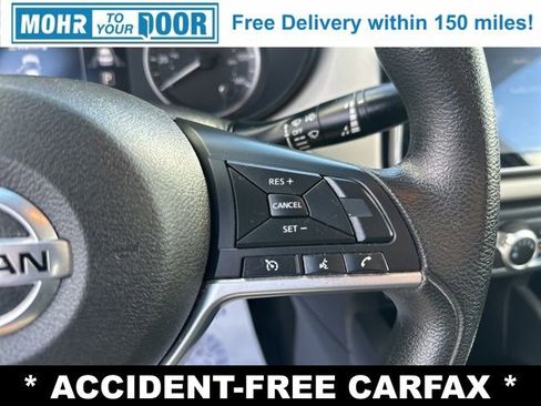 Used 2021 Nissan Versa SV image 17