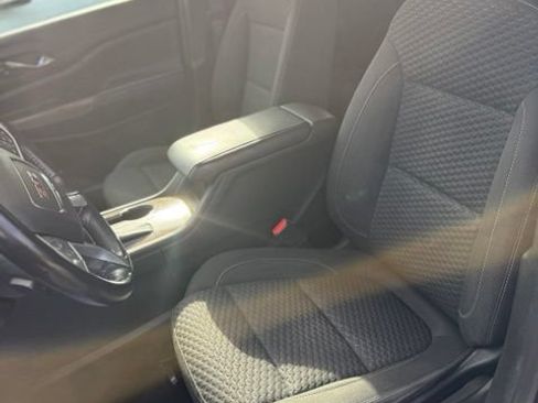 Used 2019 GMC Acadia SLE w/ LPO, Floor Liner Package FWD image 9