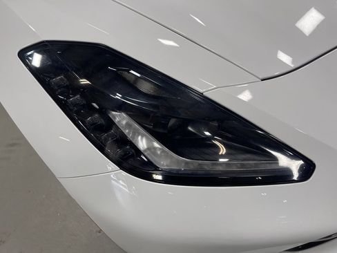 Used 2019 Chevrolet Corvette Stingray Coupe w/ Battery Protection Package RWD image 10