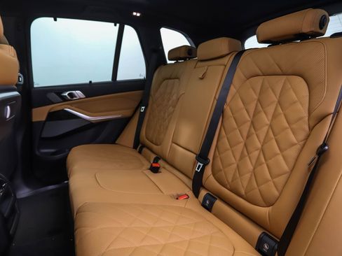 New 2026 BMW X5 xDrive50e w/ Executive Package image 22