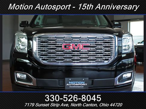 Used 2018 GMC Yukon Denali w/ Denali Ultimate Package AWD/4WD image 3