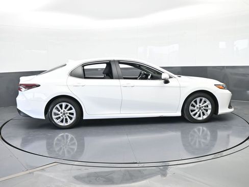 Used 2024 Toyota Camry LE image 7