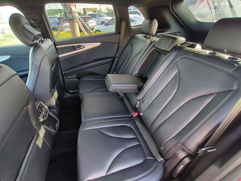 Used 2017 Lincoln MKX Premiere image 14