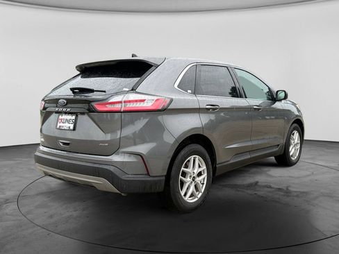 Used 2024 Ford Edge SEL AWD/4WD image 9
