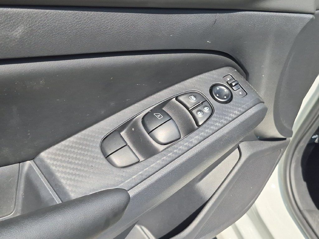 Certified 2025 Nissan Altima 2.5 S FWD image 13