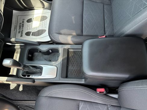 Used 2025 Nissan Frontier SV RWD image 16