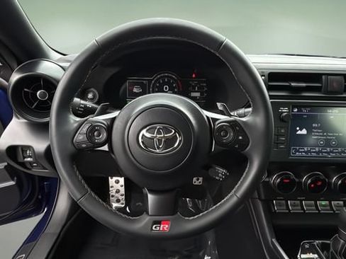 Used 2023 Toyota GR86 Premium RWD image 13