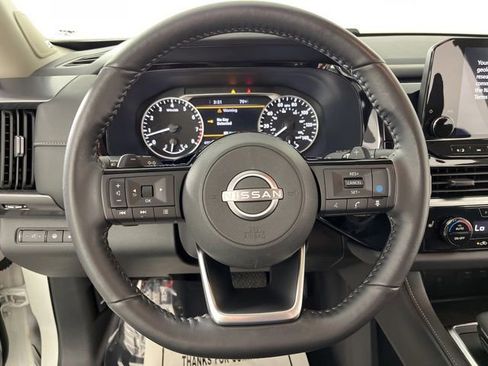 Used 2023 Nissan Pathfinder SL w/ SL Premium Package FWD image 22
