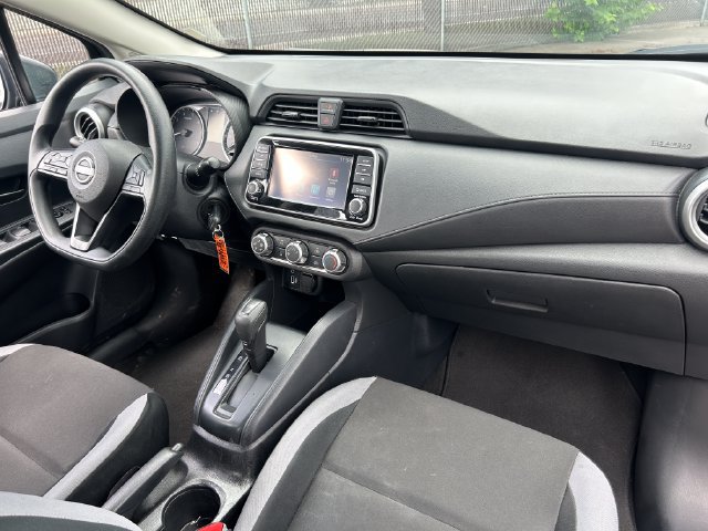 Used 2025 Nissan Versa S FWD image 30