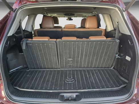 Used 2017 Toyota Highlander Limited image 28